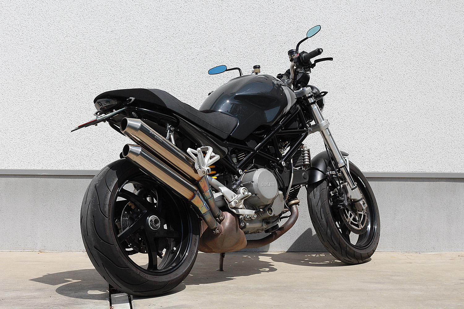 DUCATI S2R 800 カスタム | outLoud motorcycle BMW R100